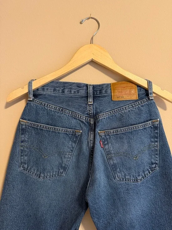 Levi’s 501 90’s Women’s Jeans Dark Wash - Picture 3 of 4